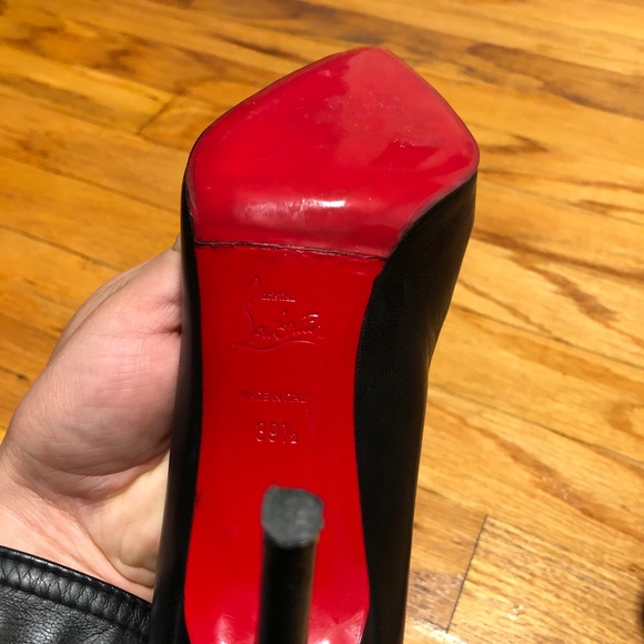 Christian Louboutin Classic Pigalle Pump